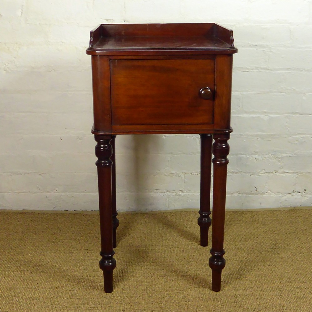 GILLOWS MAHOGANY BEDSIDE CUPBOARD