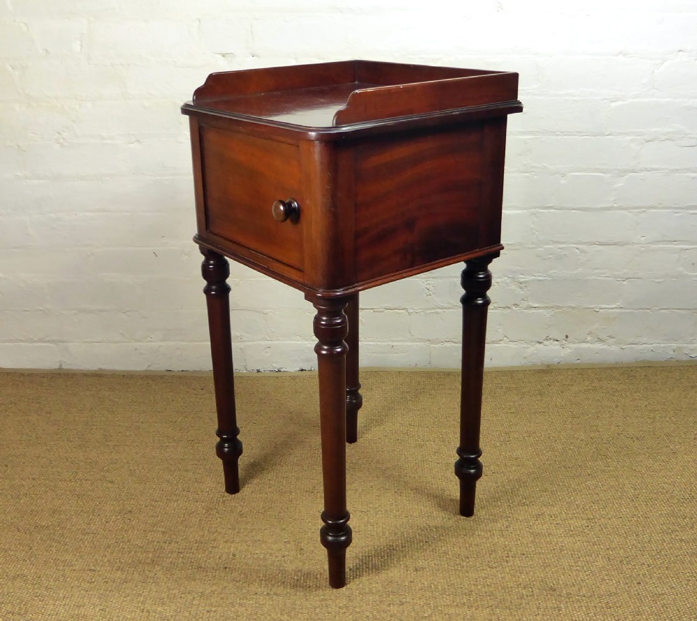 GILLOWS MAHOGANY BEDSIDE CUPBOARD View III
