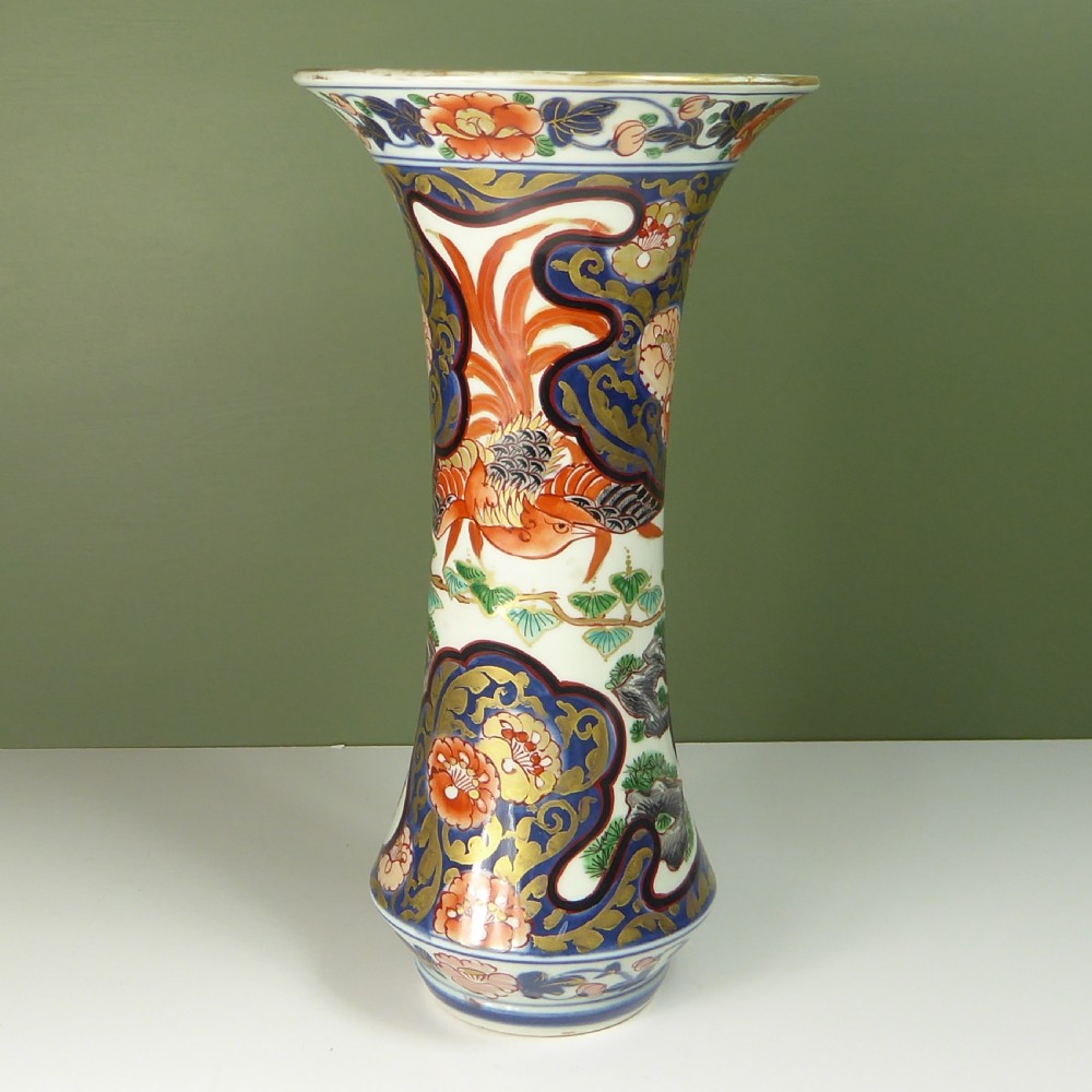18TH C IMARI VASE