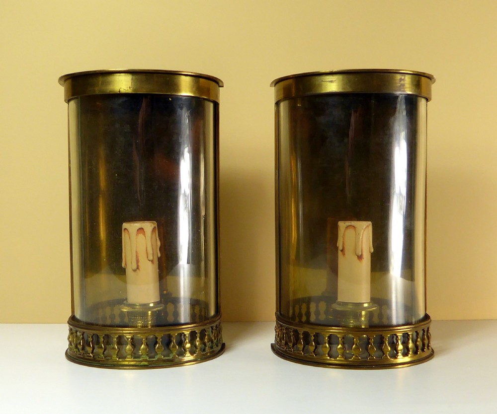 PAIR OF WALL LANTERNS, WALL LIGHTS