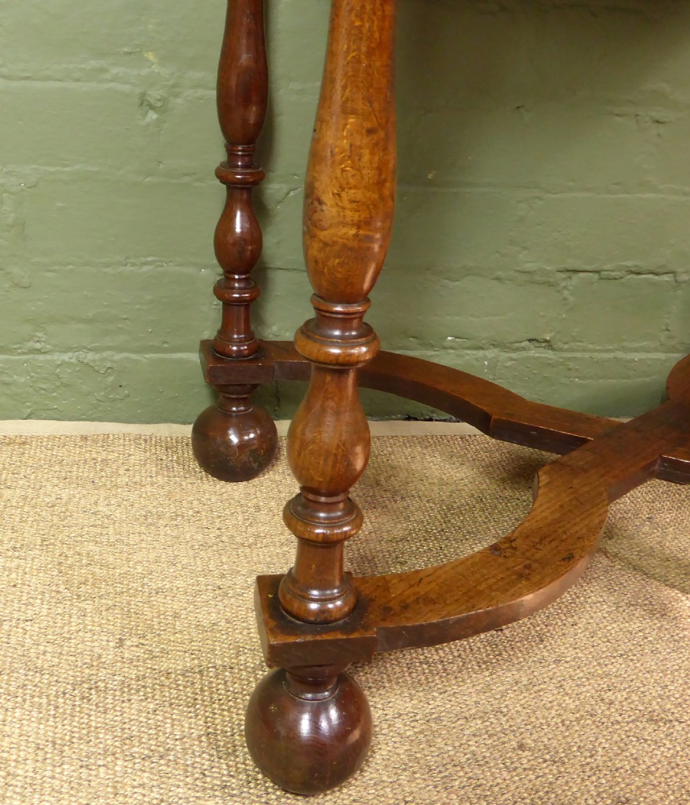 QUEEN ANNE OAK SIDE TABLE View III