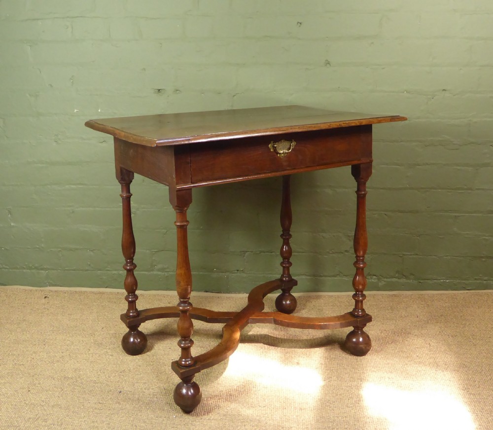 QUEEN ANNE OAK SIDE TABLE View V