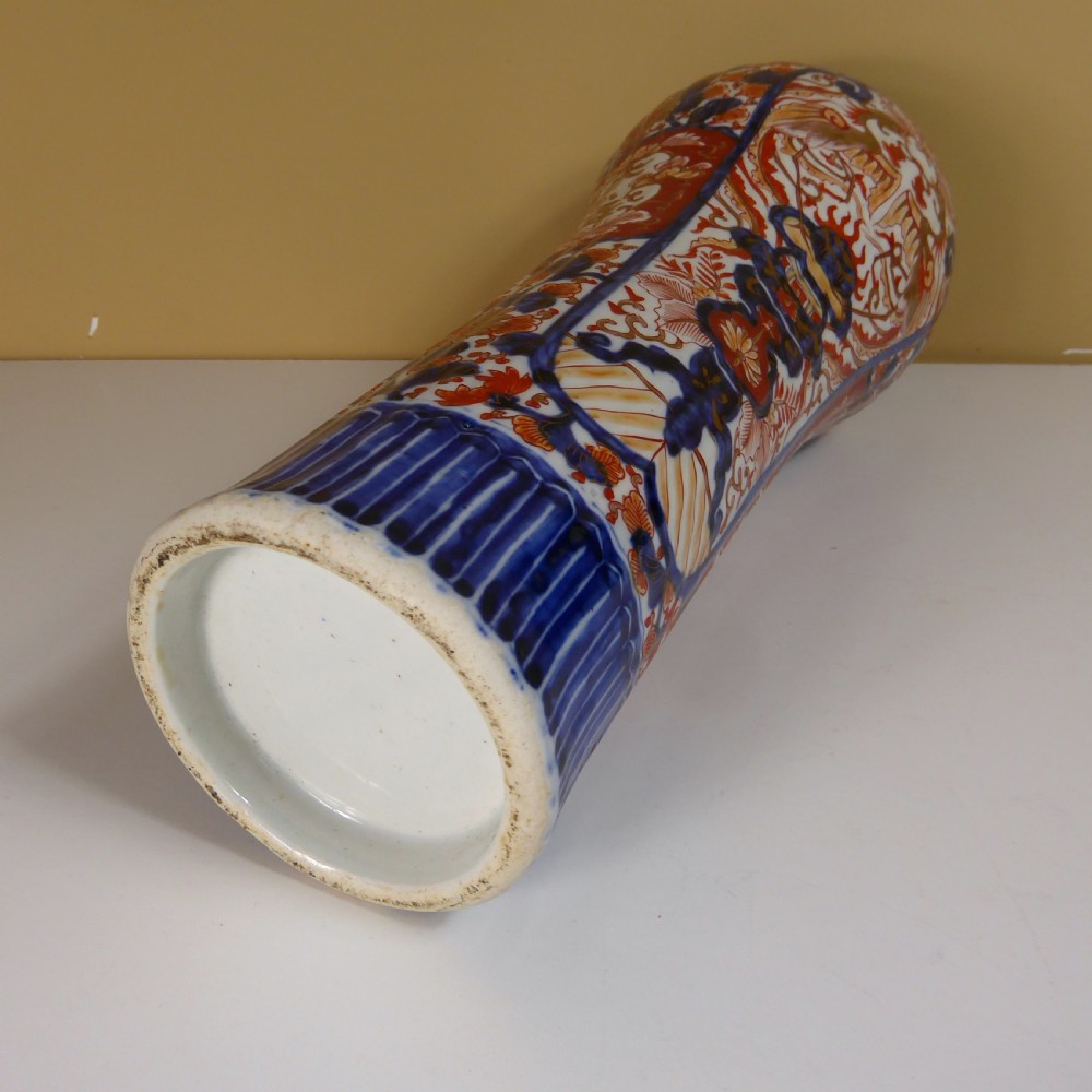 TALL 19TH C IMARI VASE View VI