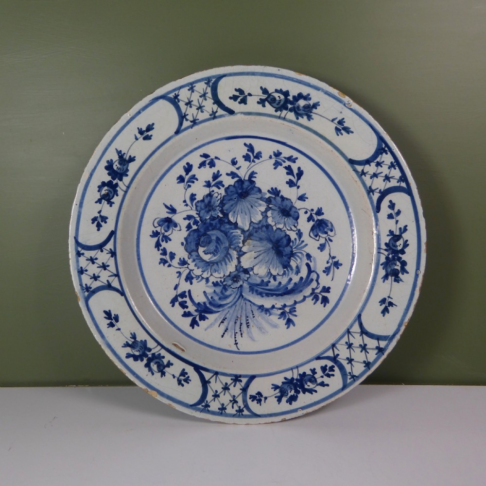 18TH C DELFT CHARGER