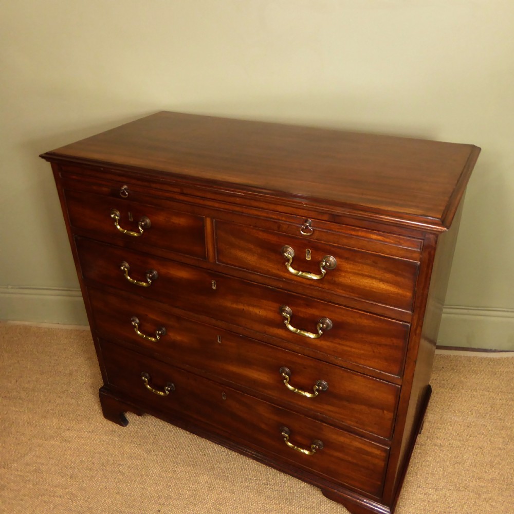 GEORGE III MAHOGANY CHEST OF DRAWERS View II