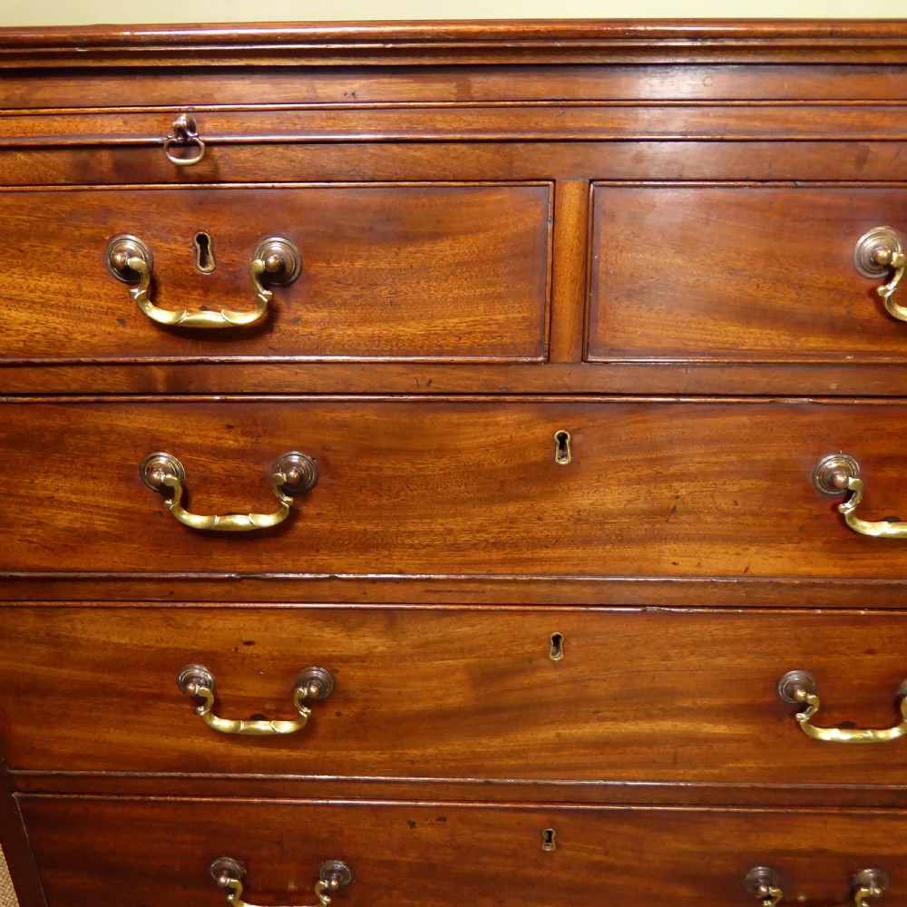 GEORGE III MAHOGANY CHEST OF DRAWERS View VI