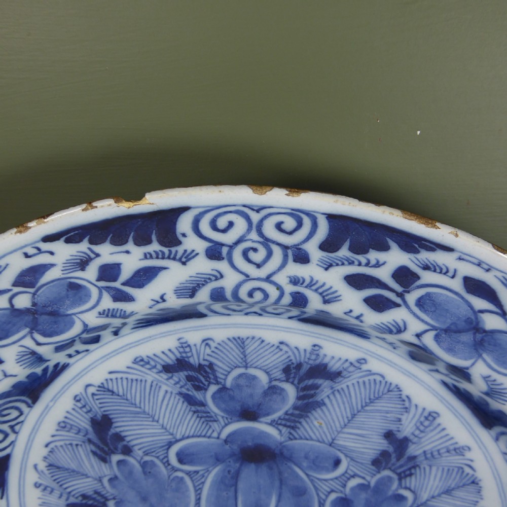 18TH C DELFT CHARGER View III