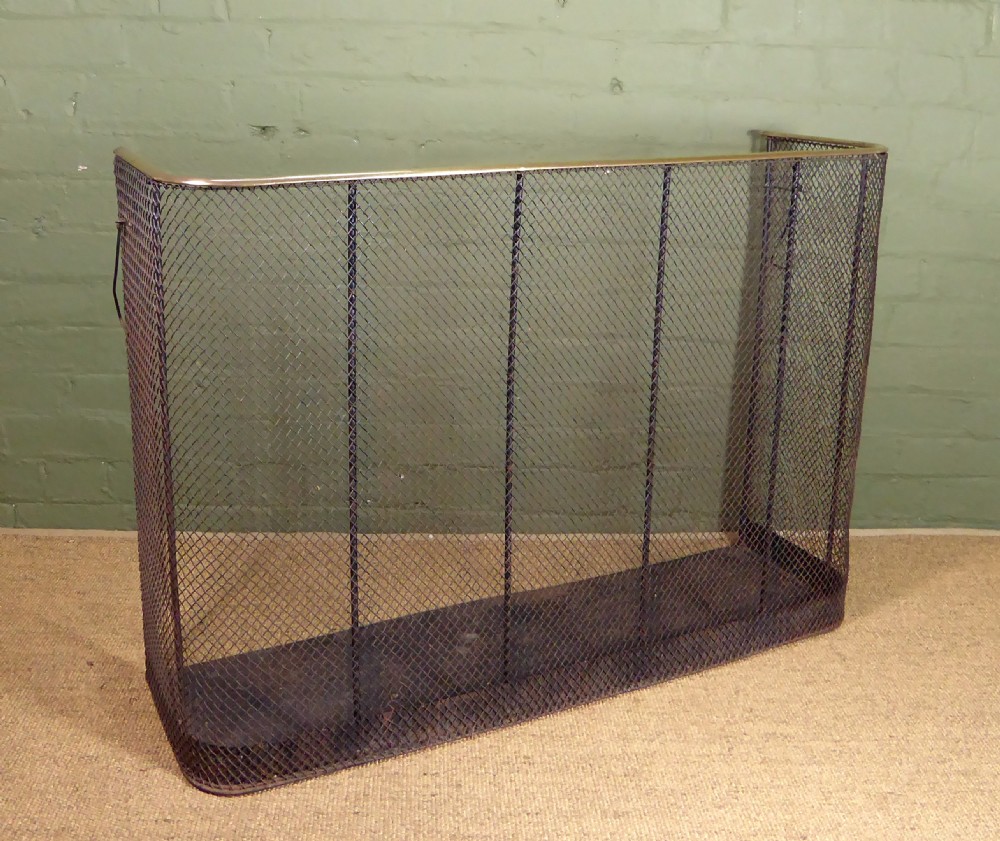 19TH C NURSERY FIRE GUARD View II