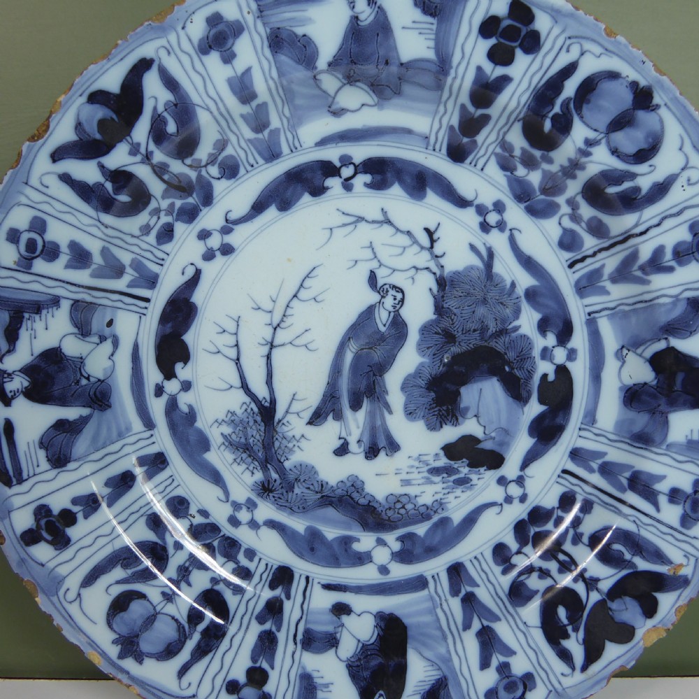 EARLY 18TH C DELFT CHARGER View II