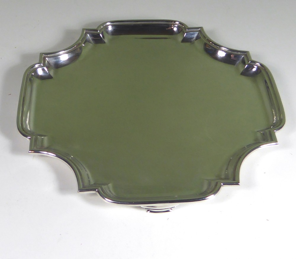 LARGE SOLID SILVER SALVER 1908 View II