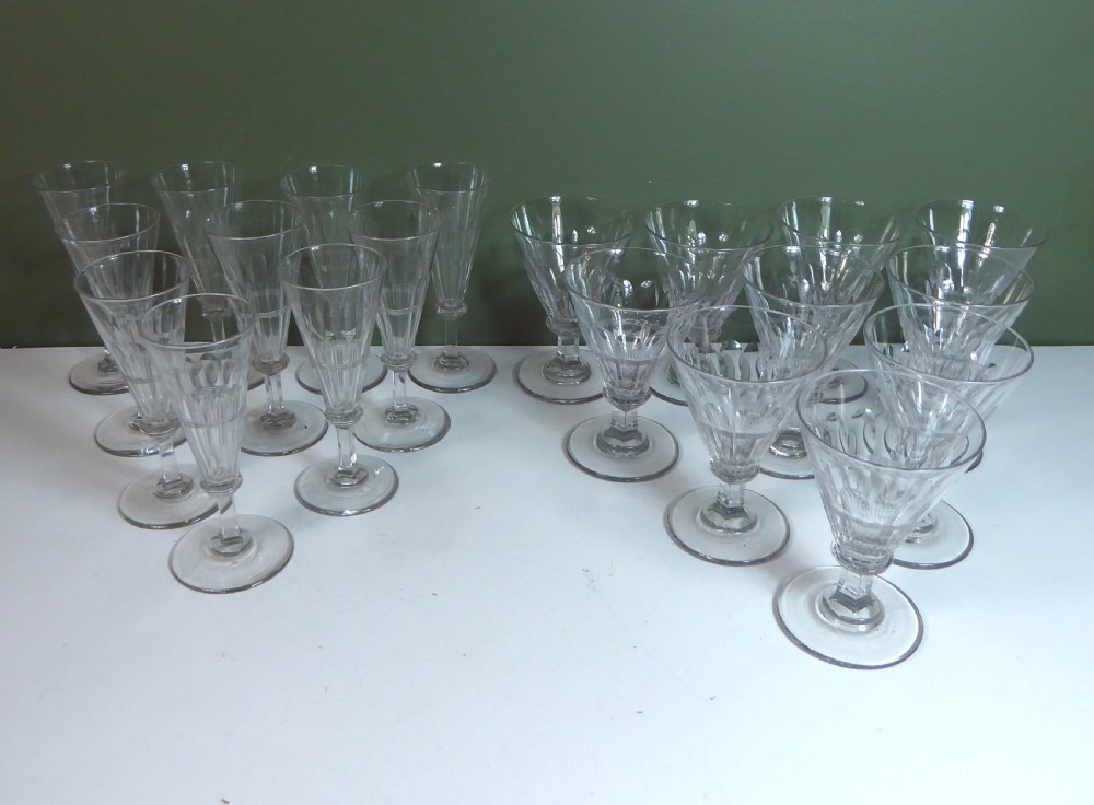 SET OF 10 WINE GLASSES & CHAMPAGNE FLUTES View II