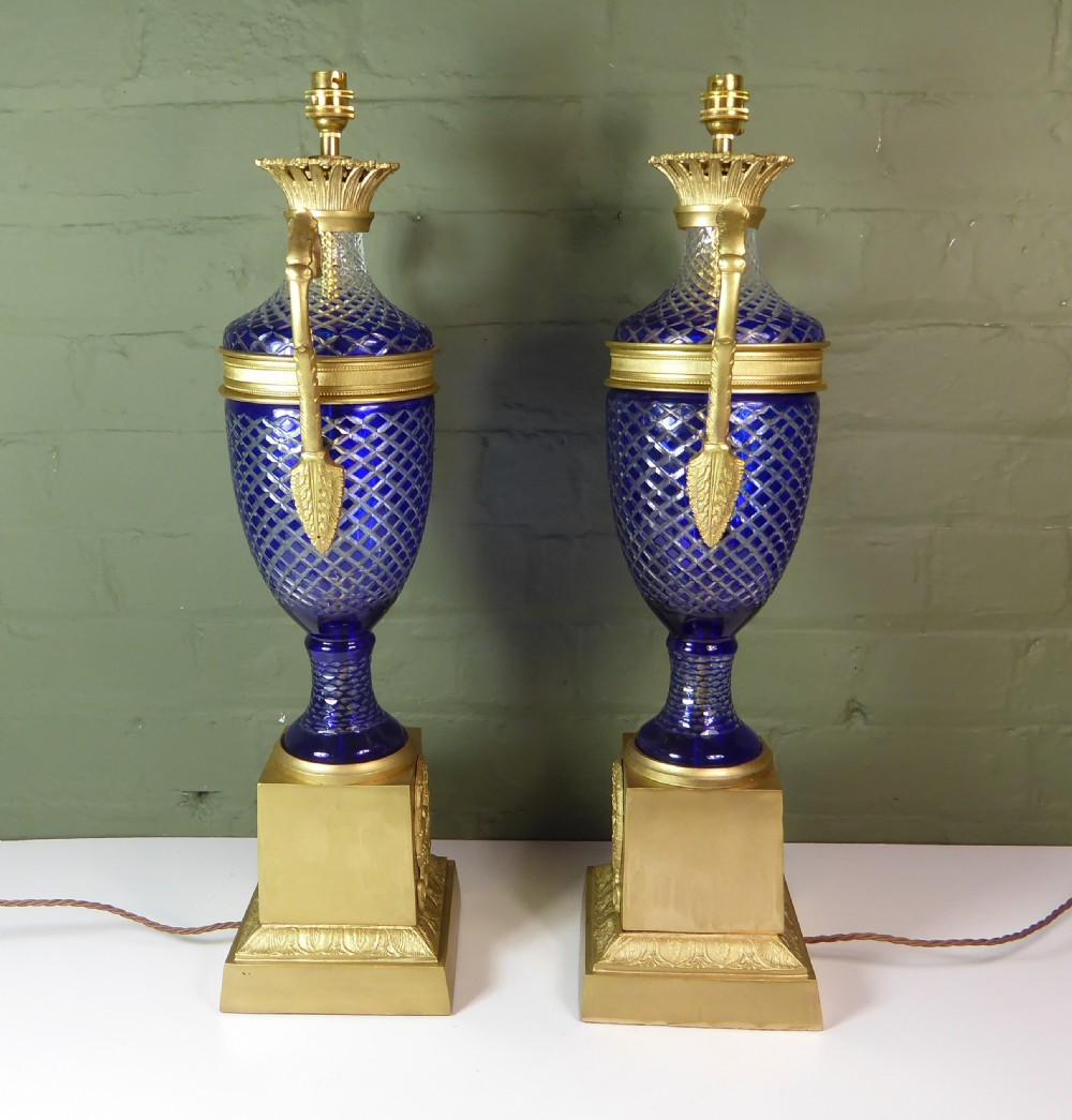 PAIR OF TABLE LAMPS View III