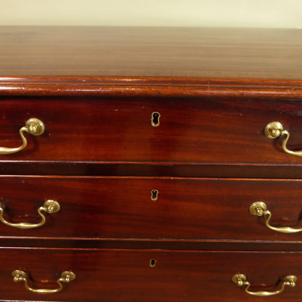 18TH C HEPPLEWHITE MAHOGANY CHEST OF DRAWERS View II