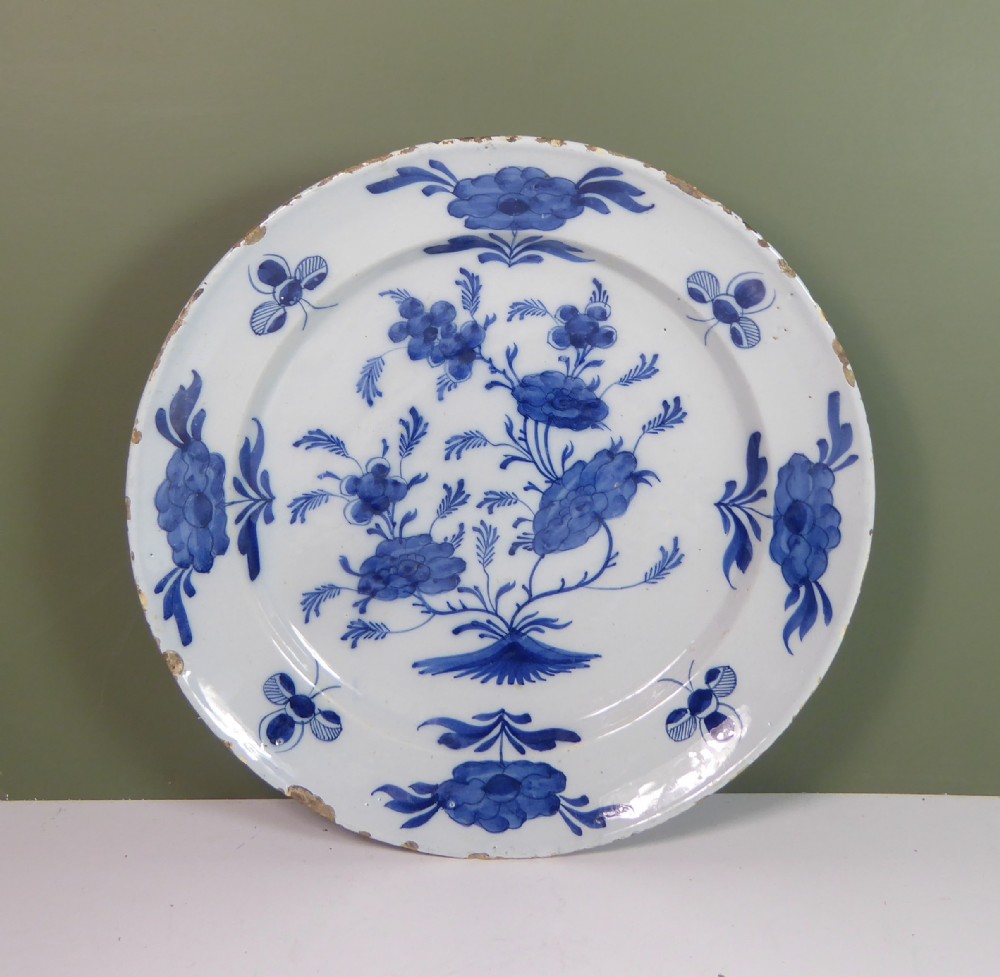 18TH C DELFT CHARGER