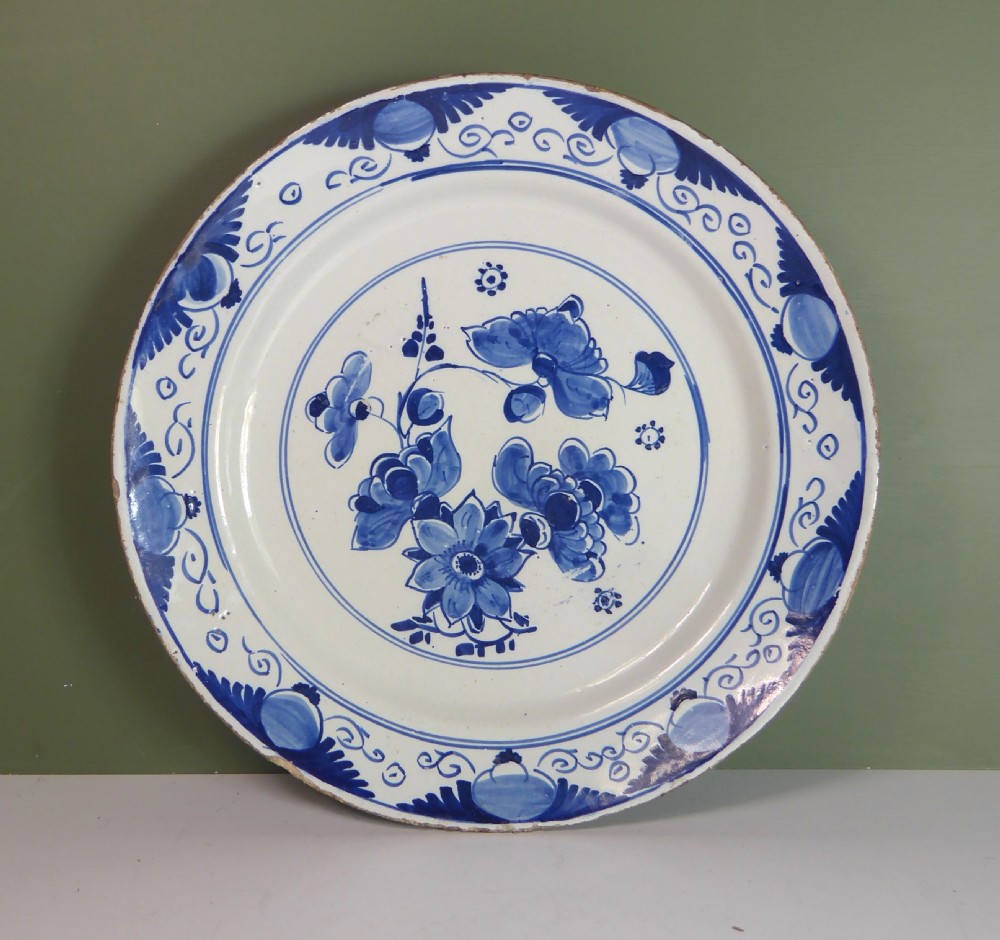 18TH C BLUE & WHITE DELFT CHARGER