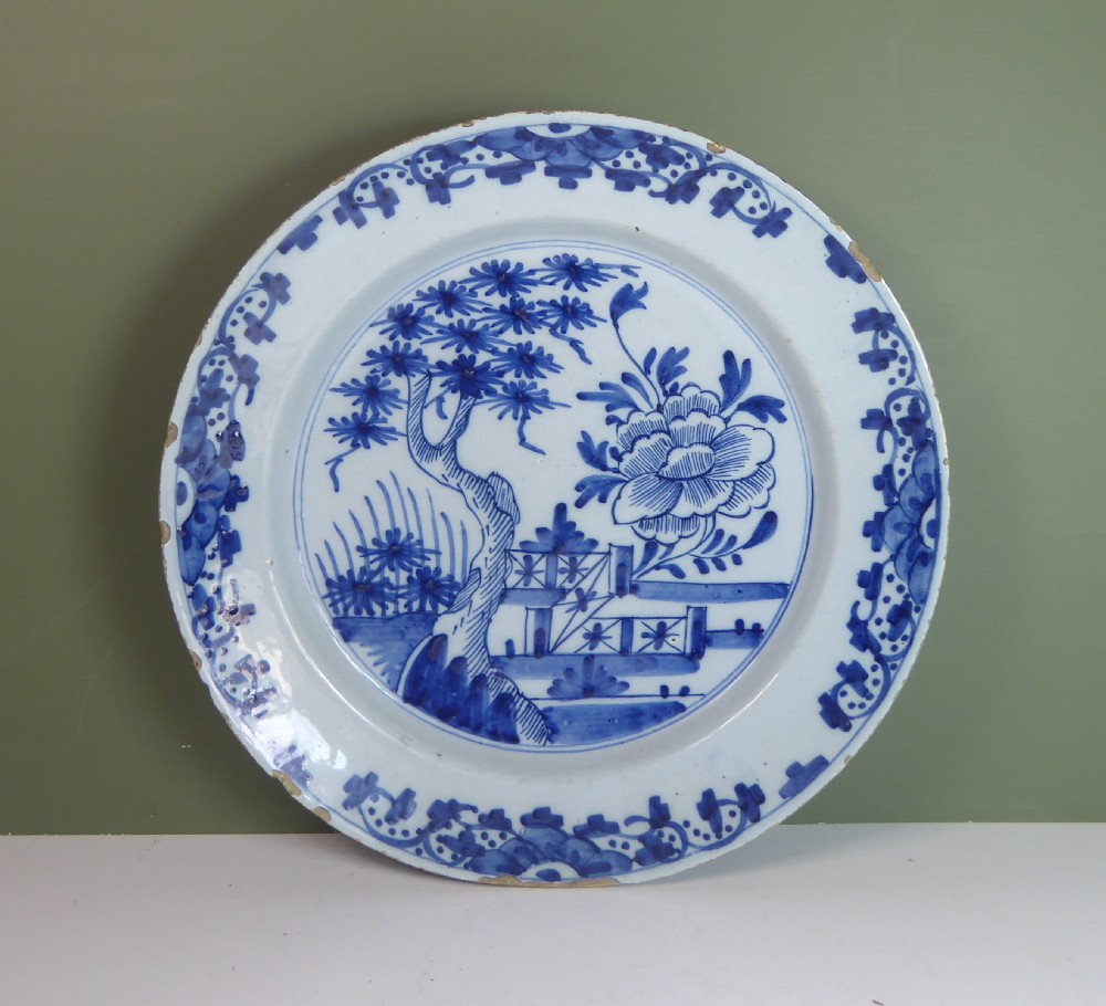 18TH C DELFT CHARGER PLATE