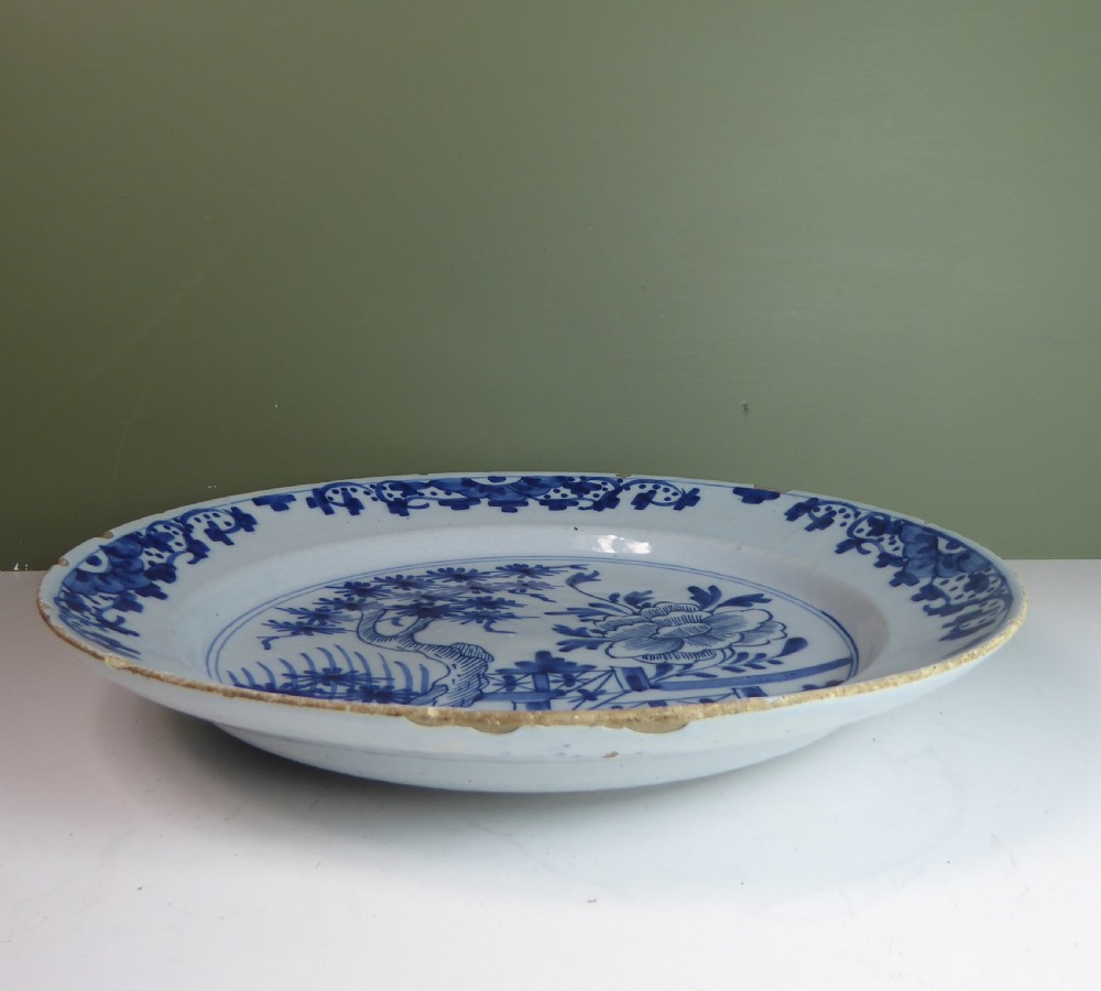 18TH C DELFT CHARGER PLATE View IV