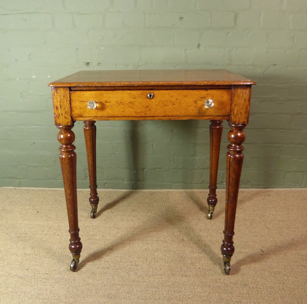 19TH C OAK SIDE TABLE