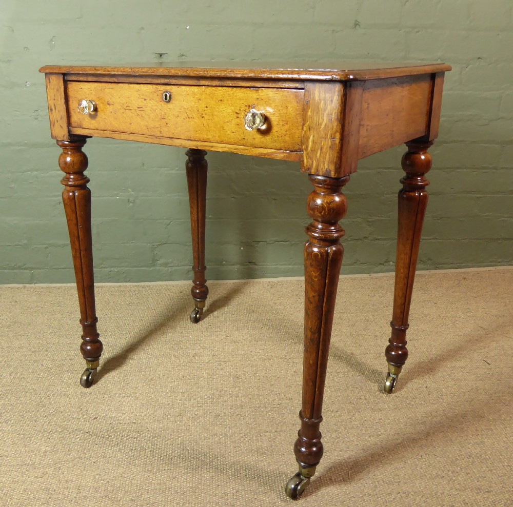 19TH C OAK SIDE TABLE View V