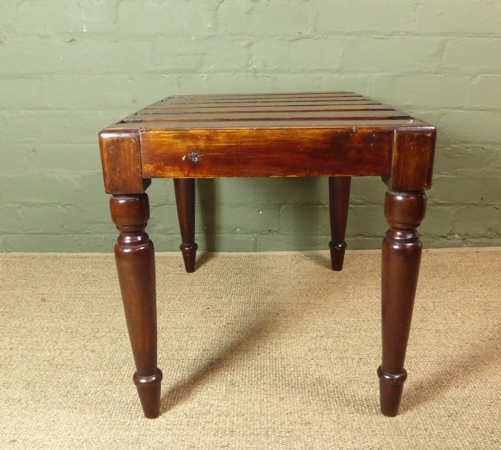 19TH C LUGGAGE STAND View IV