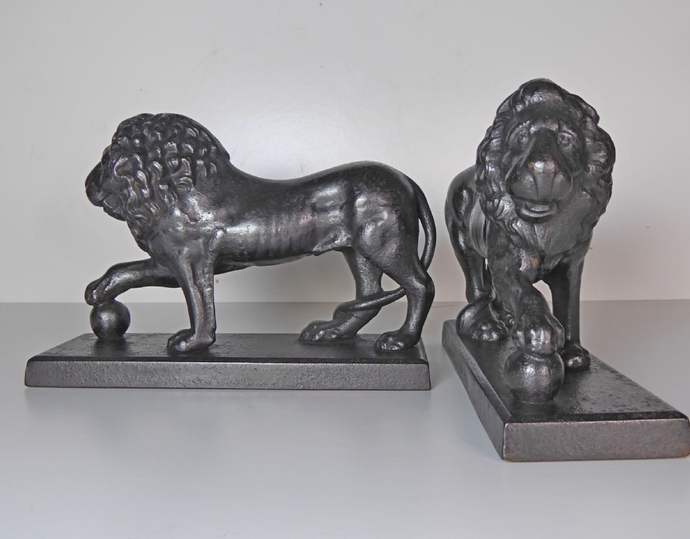 19TH CENTURY MEDICI LIONS View III