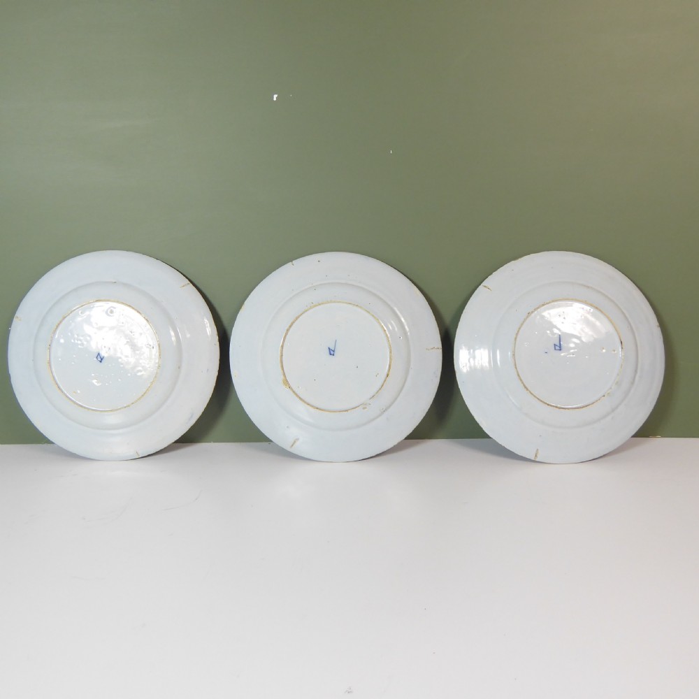 SET OF THREE 18TH C DELFT PLATES View V