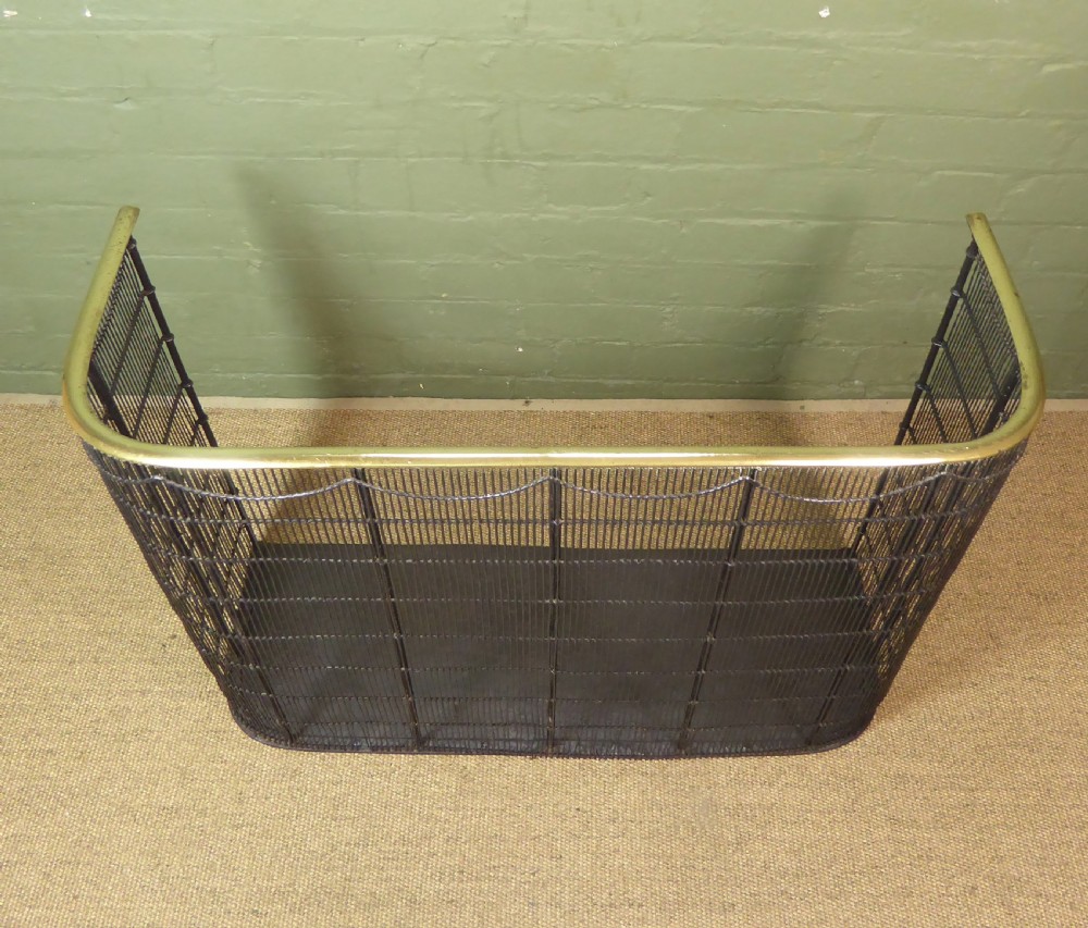 EARLY 19TH C NURSERY FIRE GUARD View II