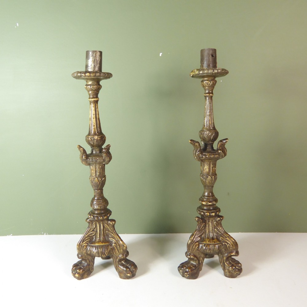 PAIR OF EARLY 18TH C CARVED GILTWOOD CANDLESTICKS