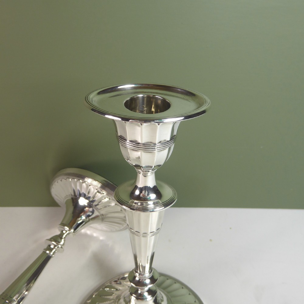 PAIR OF SILVER CANDLESTICKS 1915 View VI
