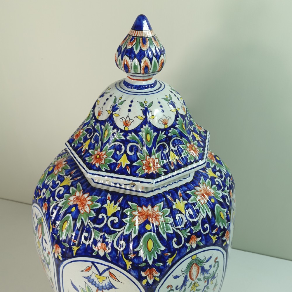 19TH C DELFT VASE & COVER View II