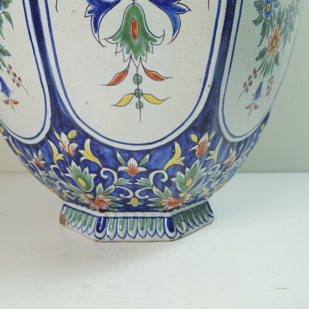 19TH C DELFT VASE & COVER View III