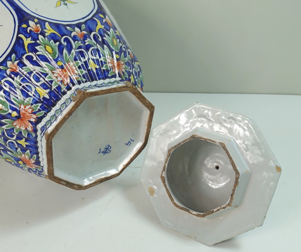 19TH C DELFT VASE & COVER View VI