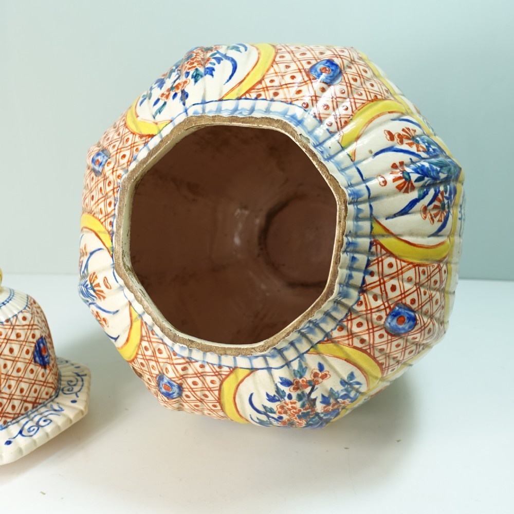 LARGE 18TH C DELFT POLYCHROME JAR & COVER View V