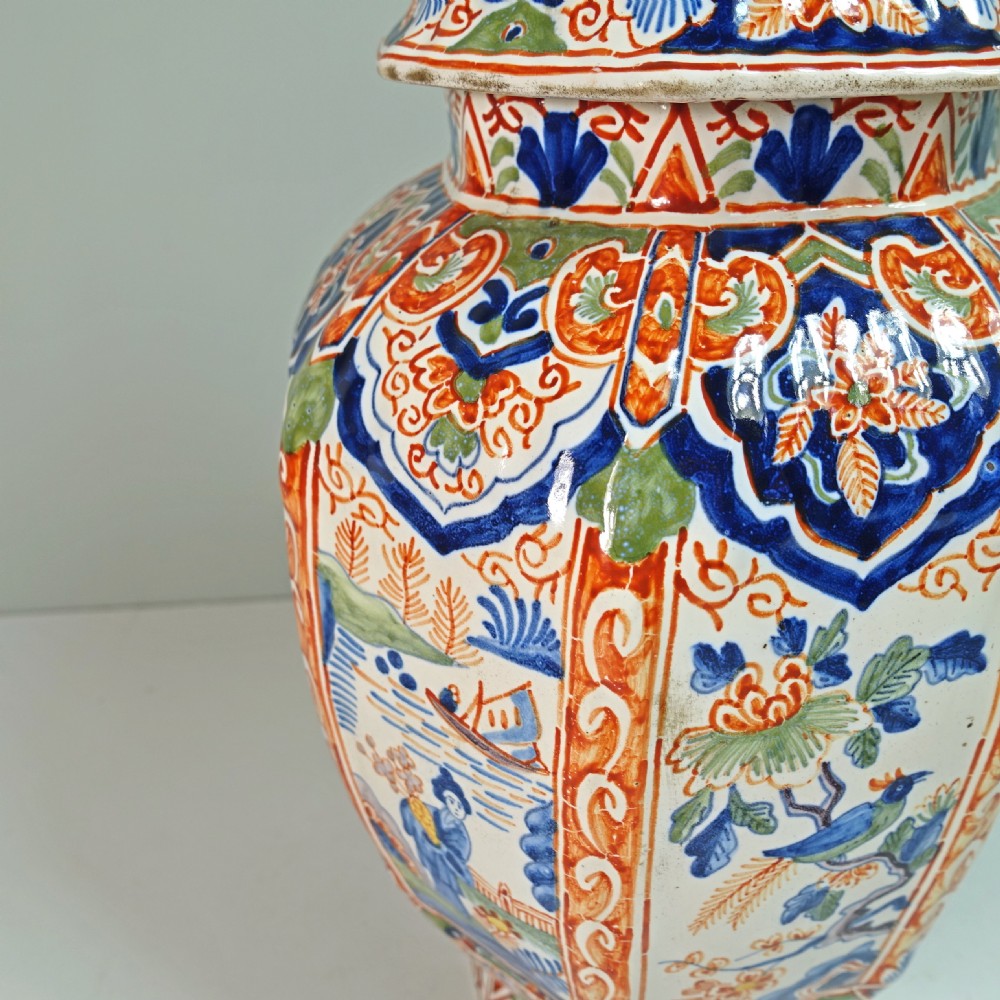 18TH C DELFT  VASE & COVER View IV