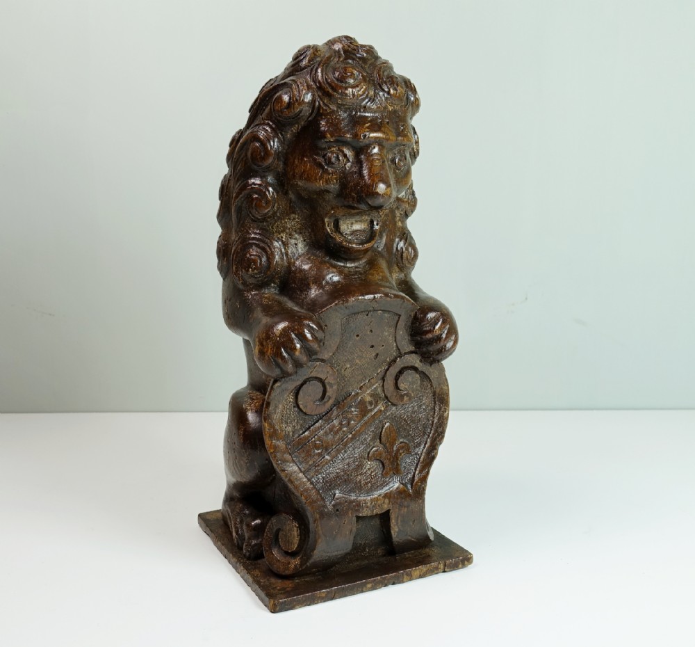 18TH C CARVED OAK LION