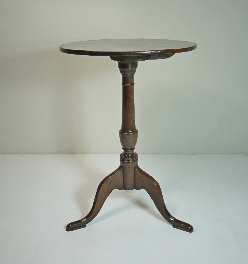 18TH C OAK TRIPOD TABLE