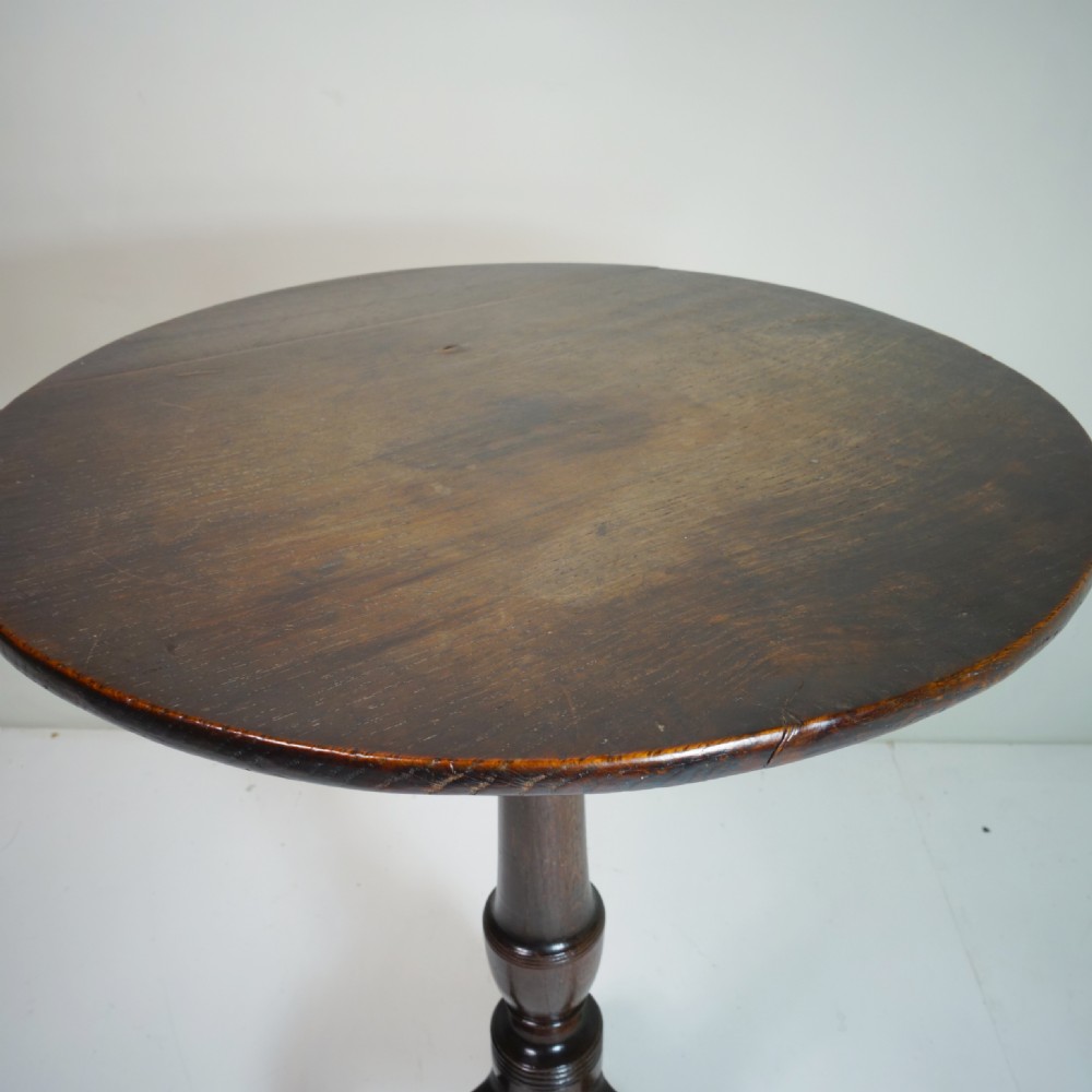 18TH C OAK TRIPOD TABLE View III