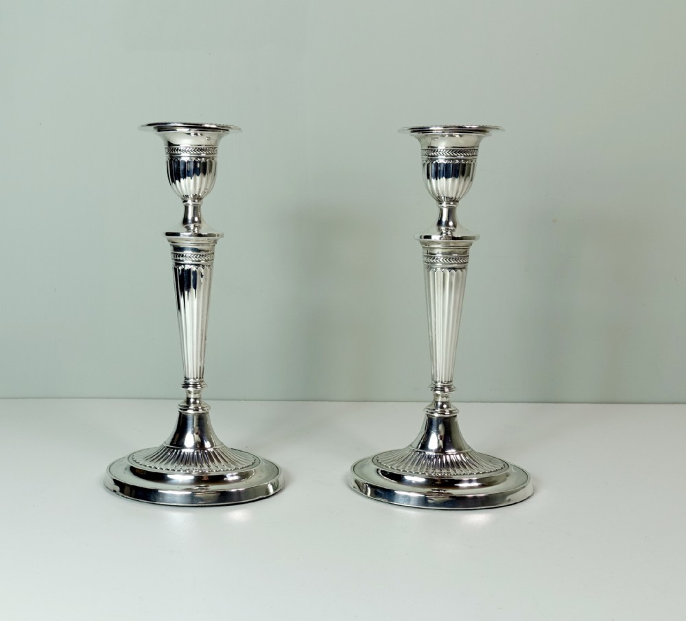 PAIR OF SILVER CANDLESTICKS, SHEFFIELD 1910