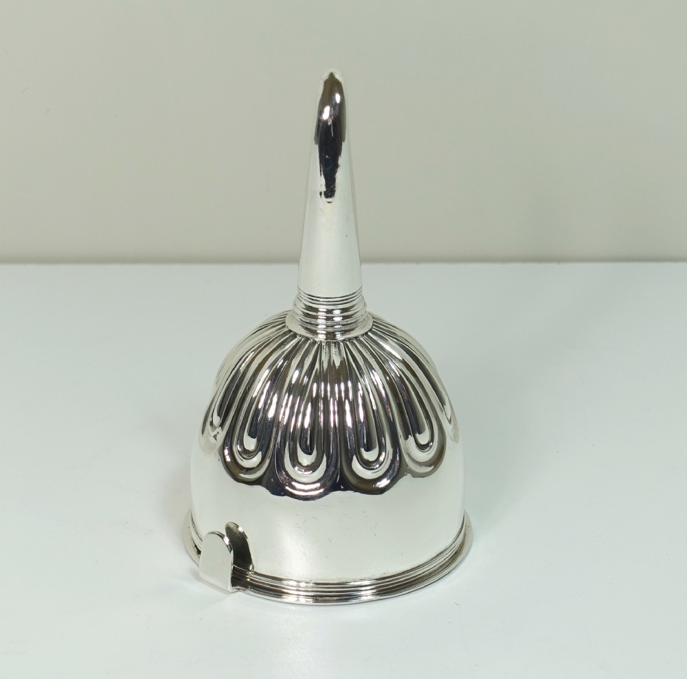 18TH C SILVER WINE FUNNEL, LONDON 1790