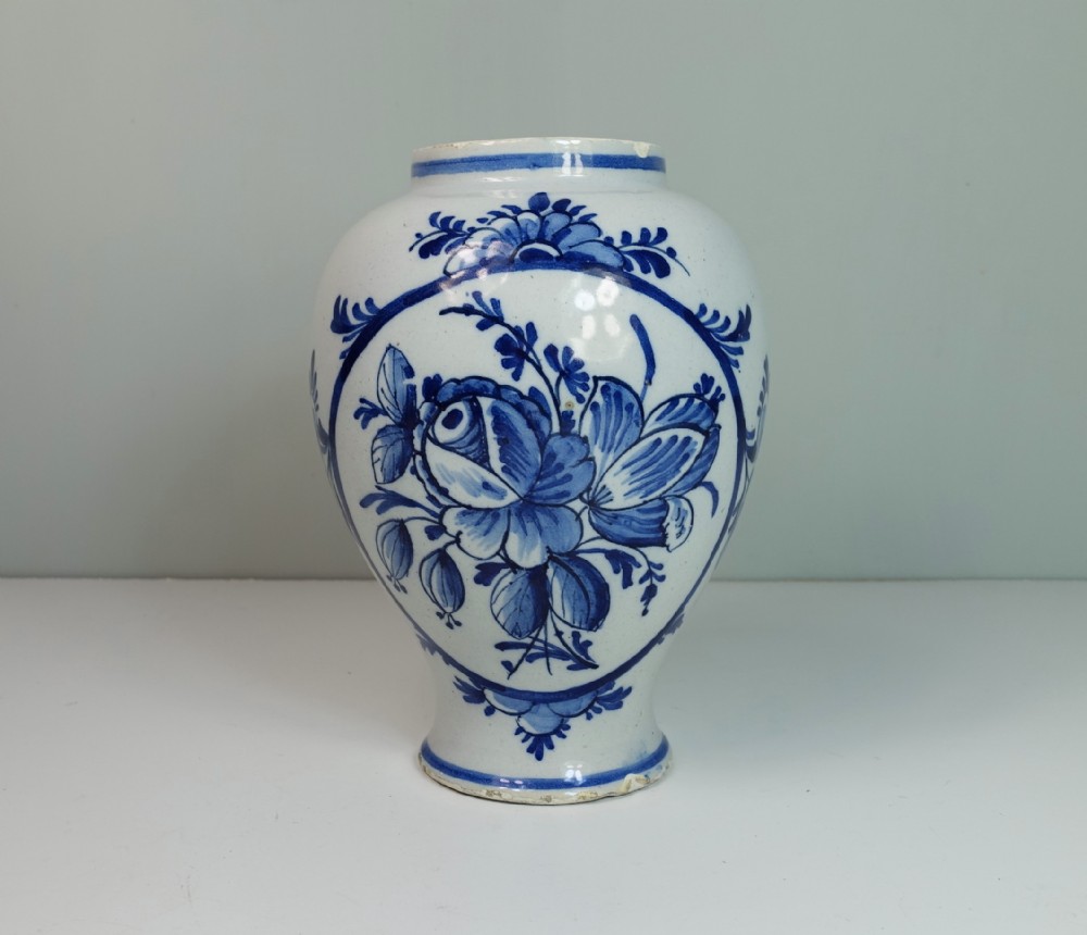 18TH C DELFT VASE