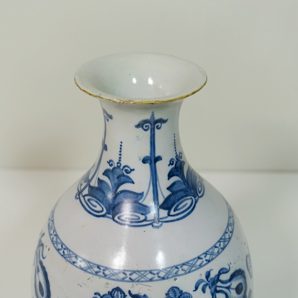 18TH C DELFT VASE View V