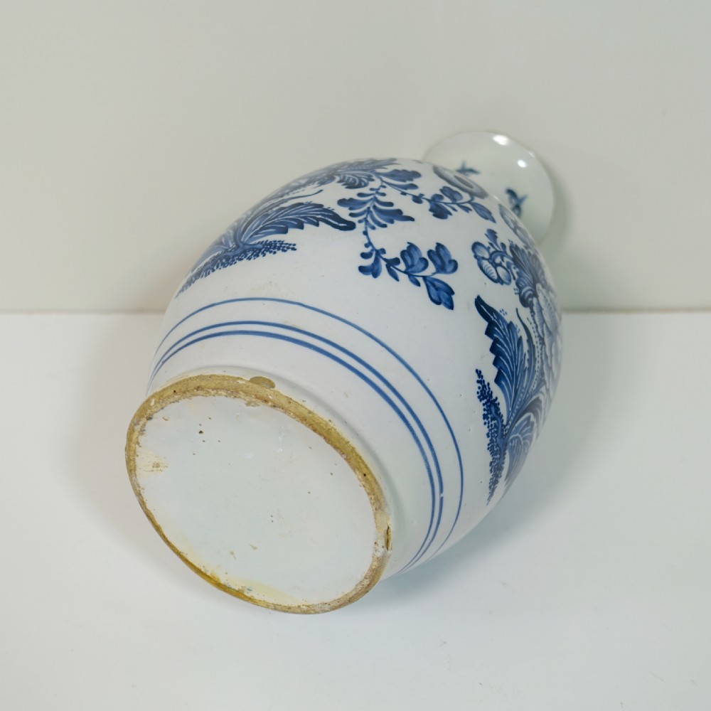 18TH C DELFT VASE View VI