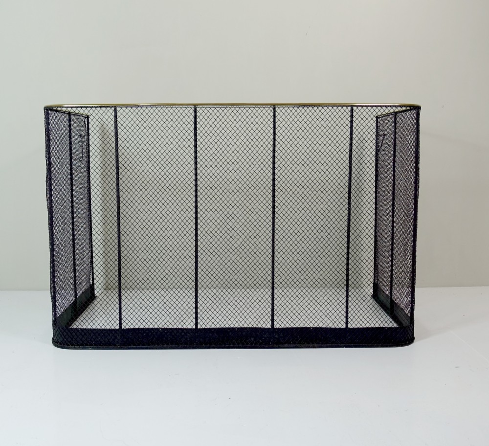 19TH C NURSERY FIRE GUARD