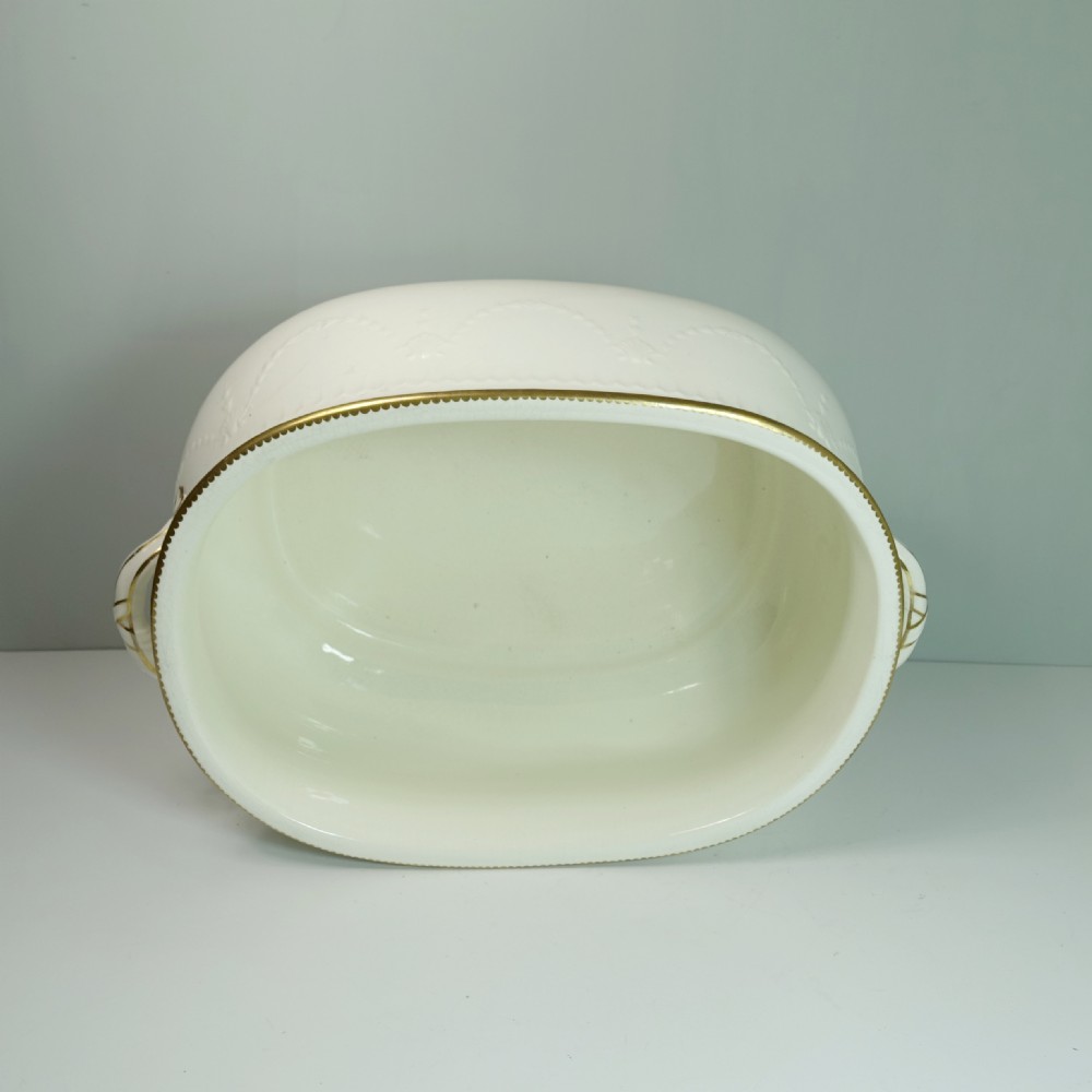 LARGE 19TH C FOOT BATH View V