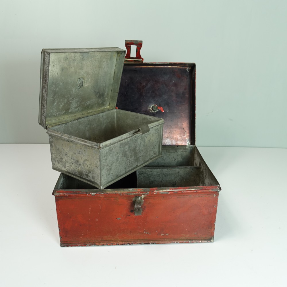 19TH C TOLE SPICE BOX View VII