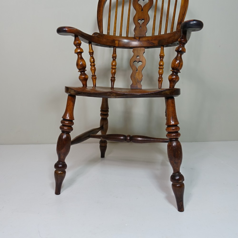 GENEROUS 19TH C YEW WINDSOR CHAIR View VI