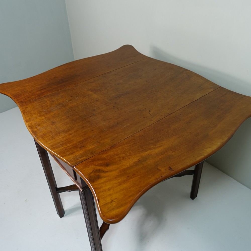 GEORGE III MAHOGANY PEMBROKE TABLE View VI