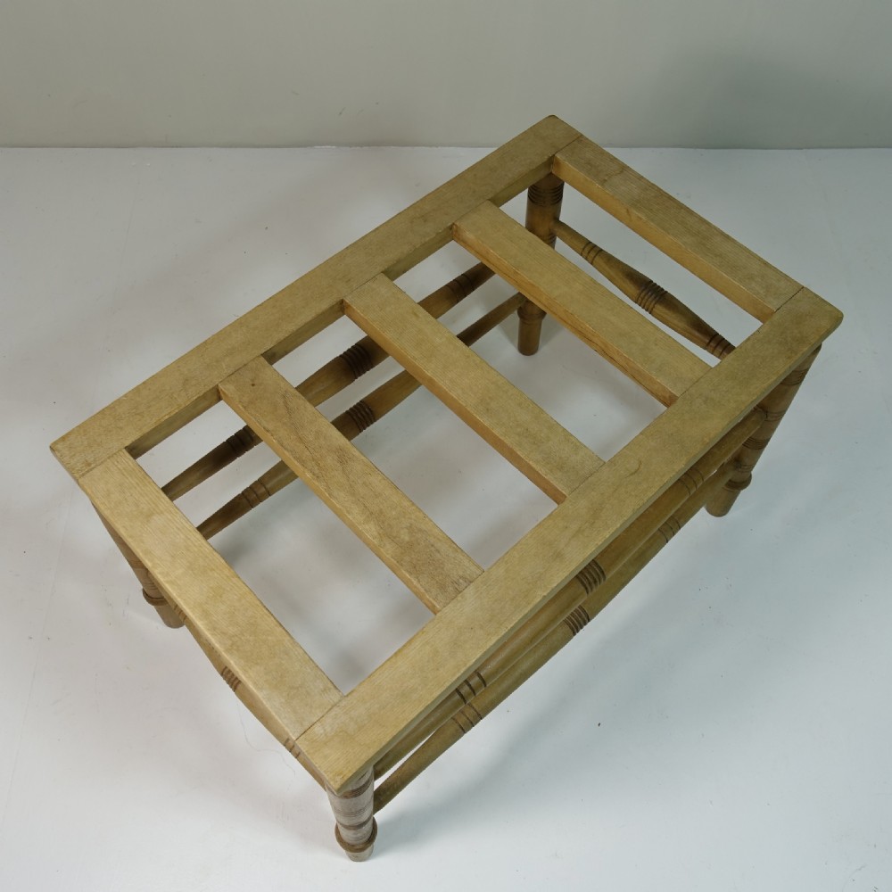 19TH C BEECH LUGGAGE STAND View V