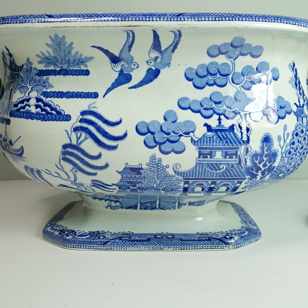 19TH C BLUE & WHITE TUREEN WITH COVER View V