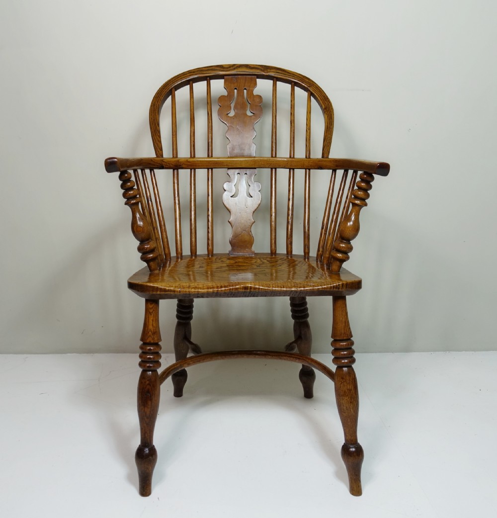 19TH C ELM & OAK WINDSOR CHAIR